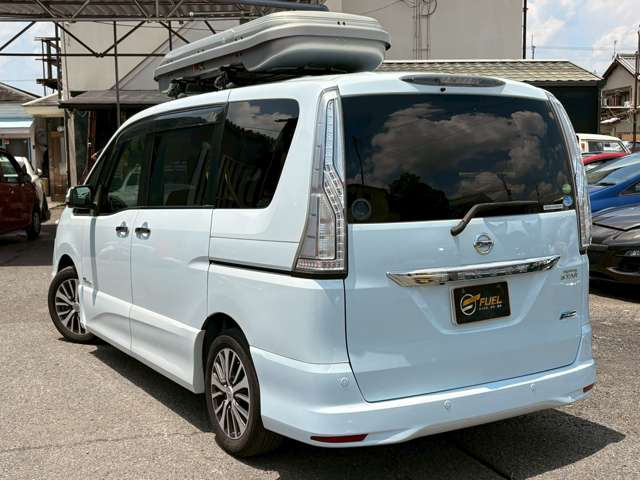 セレナ2.0 ハイウェイスター S-HYBRID アドバンスドセーフティパッケージ