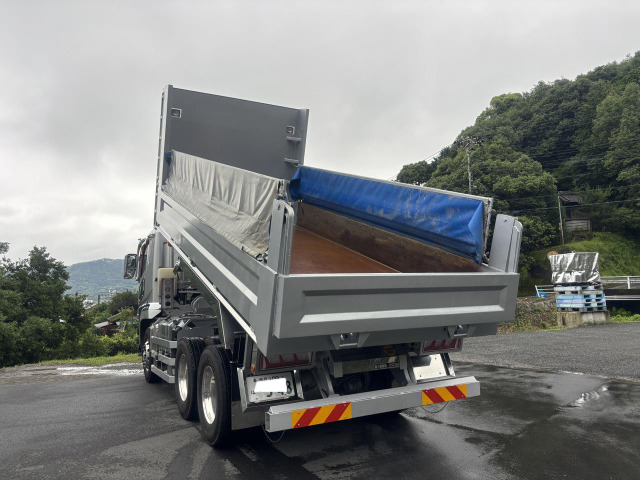 スーパーグレートダンプ