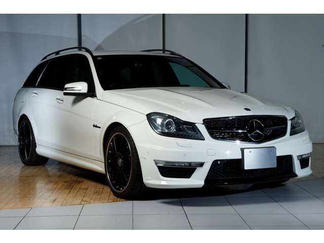 CクラスワゴンAMG C63 パフォーマンスパッケージ