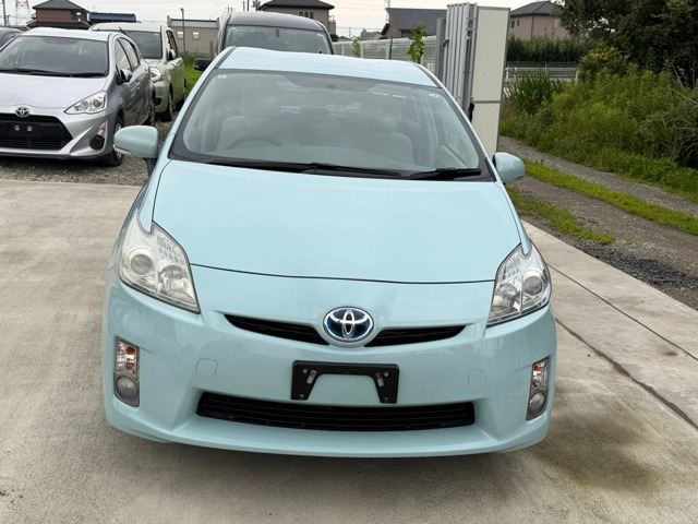 プリウス1.8 S