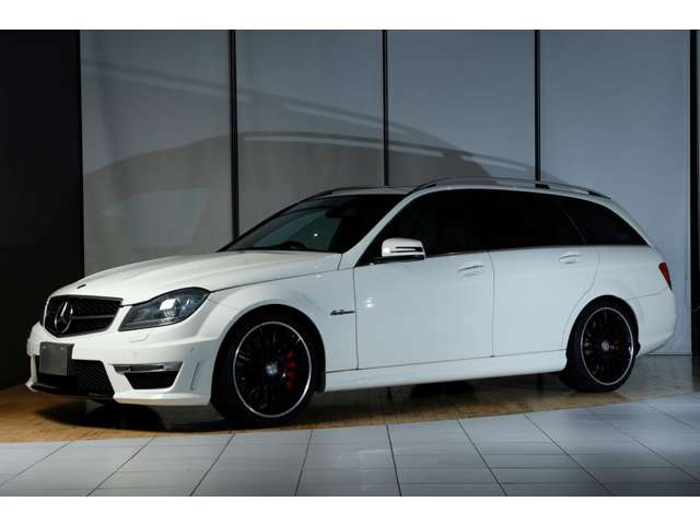 CクラスワゴンAMG C63 パフォーマンスパッケージ