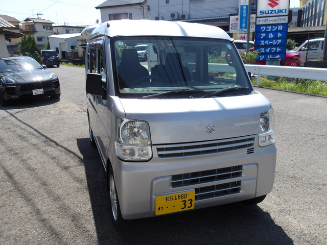 エブリイ