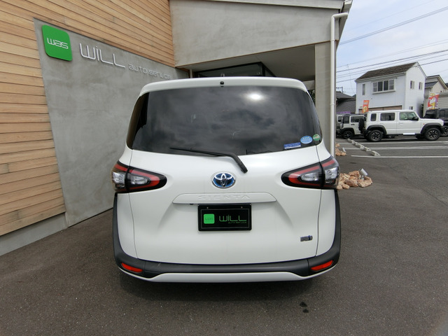 シエンタハイブリッド 1.5 G クエロ
