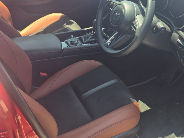 MAZDA3ファストバック2.0 20S レトロスポーツエディション 4WD