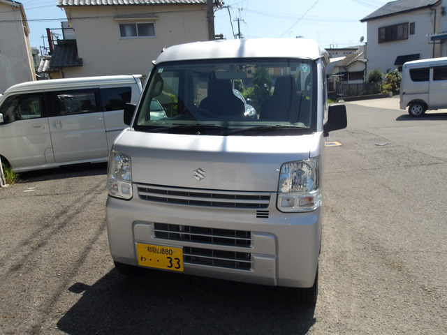 エブリイ