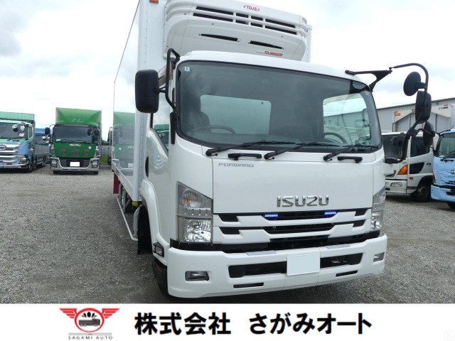 フォワード冷蔵冷凍車