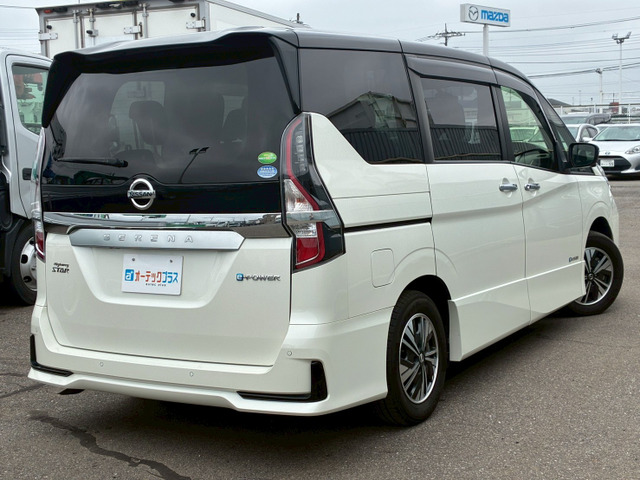 セレナ1.2 e-POWER ハイウェイスターV