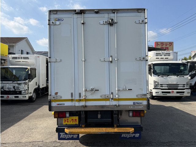 エルフ冷蔵冷凍車