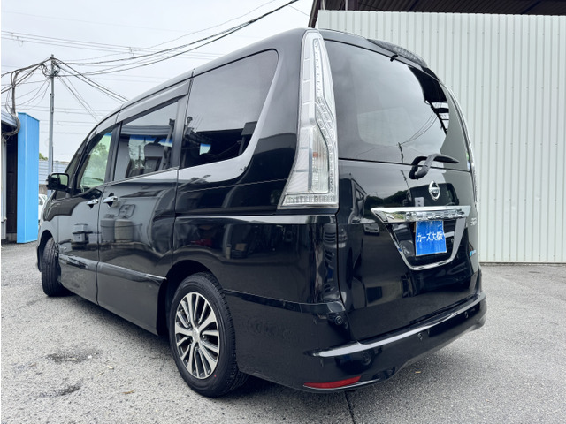 セレナ2.0 ハイウェイスター Vセレクション+Safety S-HYBRID