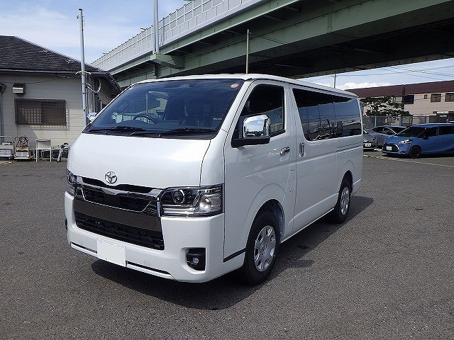 ハイエースバン