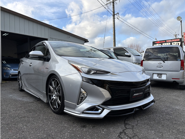 プリウス1.8 S