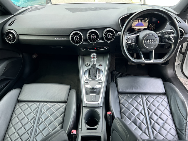 TTクーペ2.0 TFSI クワトロ 4WD