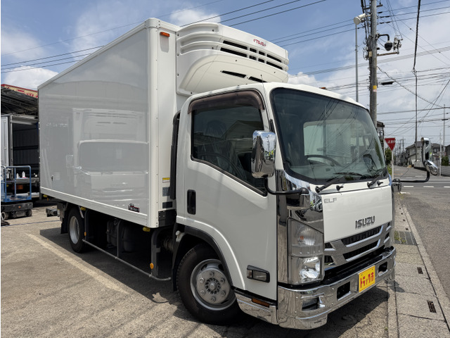 エルフ冷蔵冷凍車