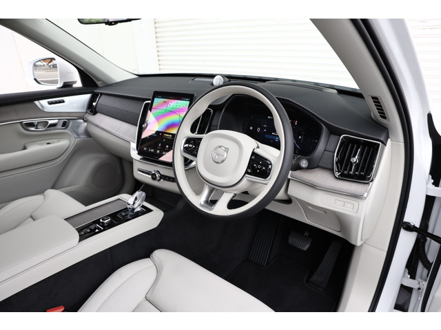 XC90ウルトラ T8 AWD プラグインハイブリッド ブライトエディション 4WD