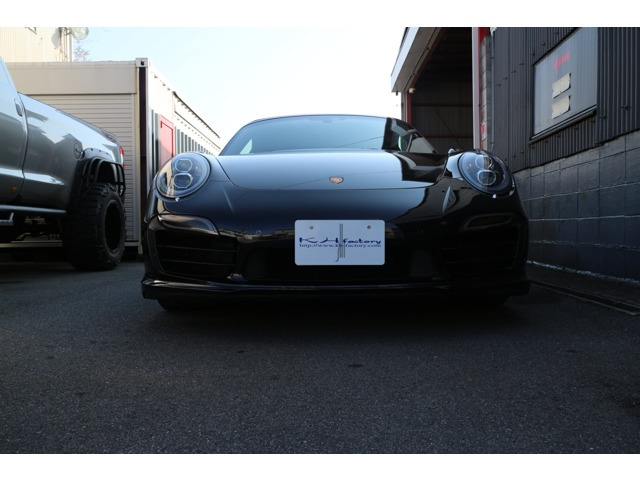 911
