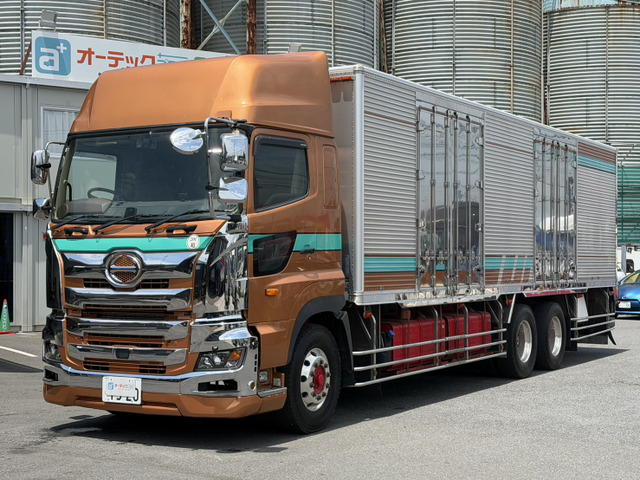 プロフィア冷凍冷蔵車