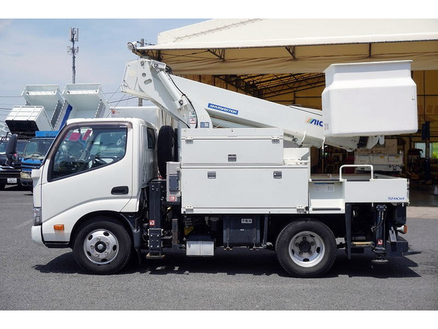 デュトロ高所作業車