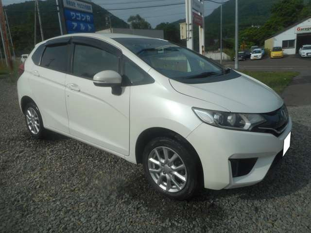 フィット1.3 13G Lパッケージ 4WD
