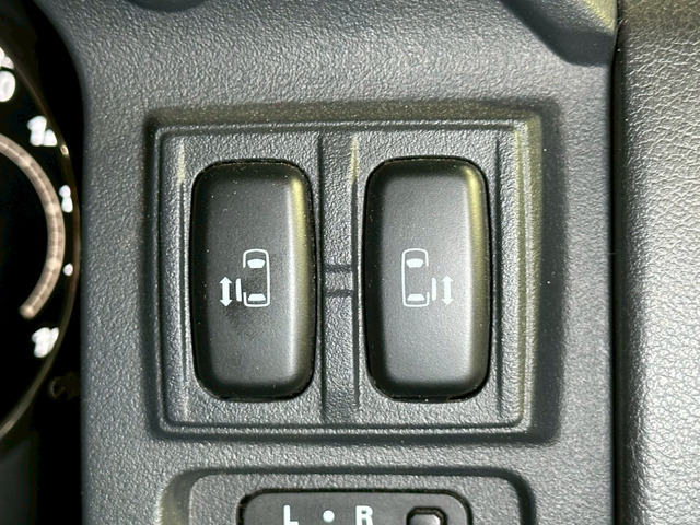 デリカD:52.2 D プレミアム 4WD