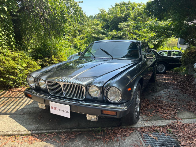 ディムラーダブルシックス