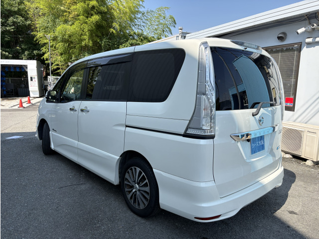 セレナ2.0 ハイウェイスター Vセレクション+Safety S-HYBRID