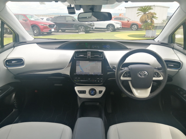 プリウス1.8 S ツーリングセレクション