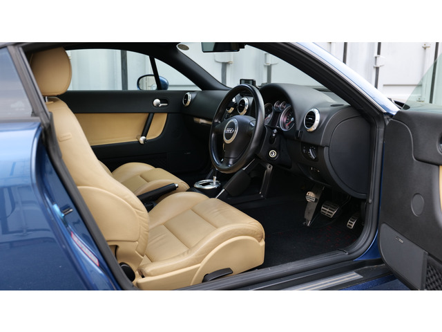 TTクーペ3.2 クワトロ Sライン 4WD