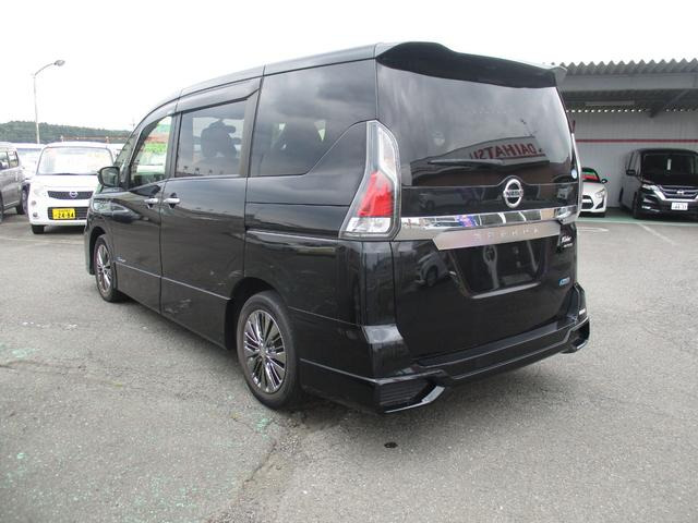 セレナ2.0 ライダー S-HYBRID