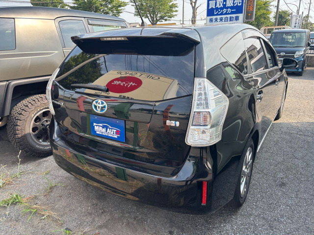 プリウスα1.8 S