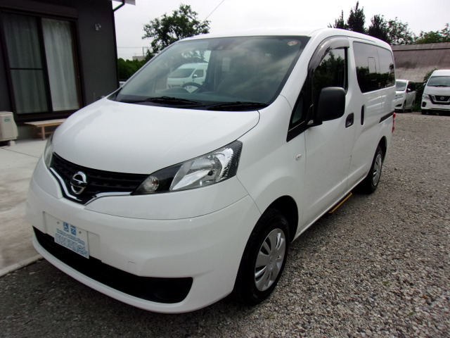 NV200バネットバン1.6 チェアキャブ 車いす1名仕様 専用サードシート有