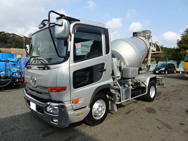 コンドルミキサー車