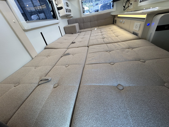 �_�C�l�b�g���ȒP�Ƀx�b�h�W�J�\�ł�!���@��210cm&times;118cm�ƂȂ��Ă���܂�!