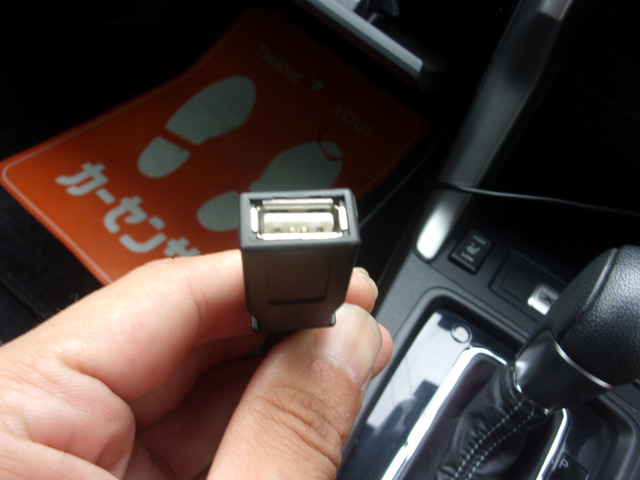USB���́B