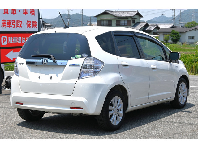 ☆★国家資格整備士在籍☆★ 整備のプロが常駐し、納車前点検からアフターフォローまで万全の体制を整えております!お車に関するお悩みや疑問点などがあれば、専門知識を持ったスタッフが丁寧にお答えします♪