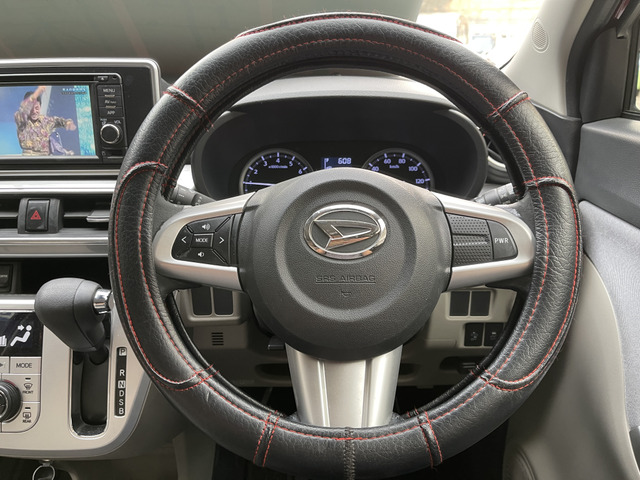 ���n���h���ɃX�C�b�`�����邩����������ɂ����ȑ��삪�ł��܂��B������������!!���₢���킹��TEL06-6430-1230 E-mail cars_genesis2007@yahoo.co.jp�܂�!!��