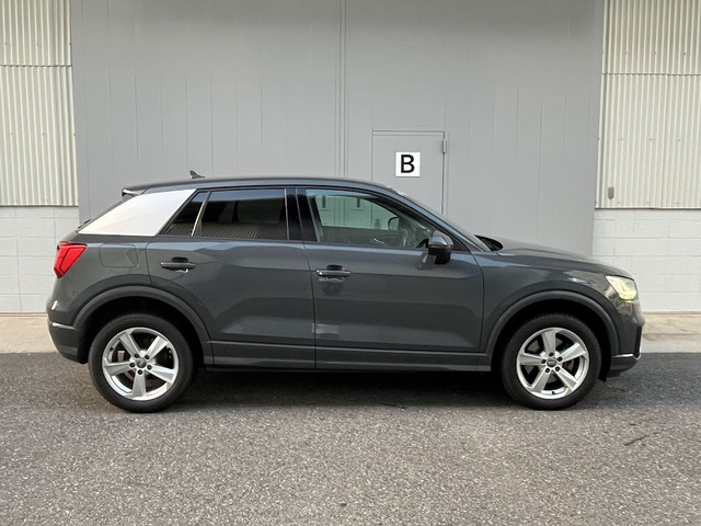 Q21.0 TFSI スポーツ
