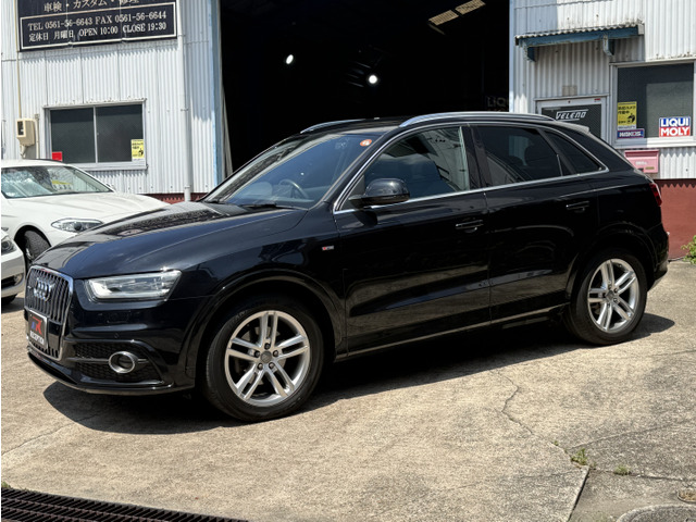 Q32.0 TFSI クワトロ 211PS Sラインパッケージ 4WD
