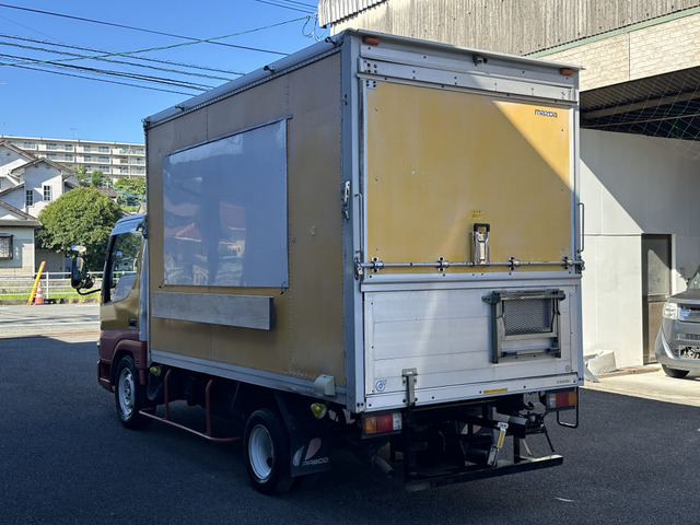 タイタンダッシュ