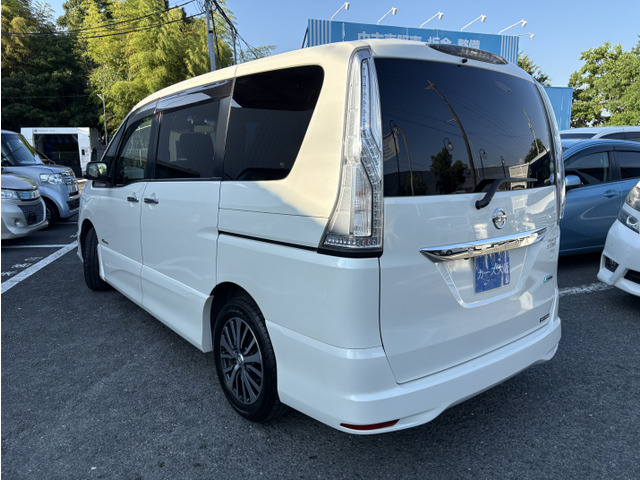 セレナ2.0 ハイウェイスター Vセレクション+Safety S-HYBRID