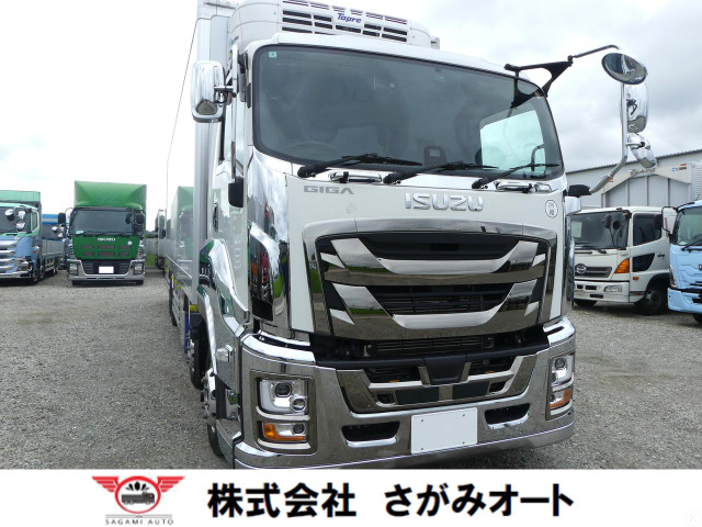 ギガ冷凍冷蔵車
