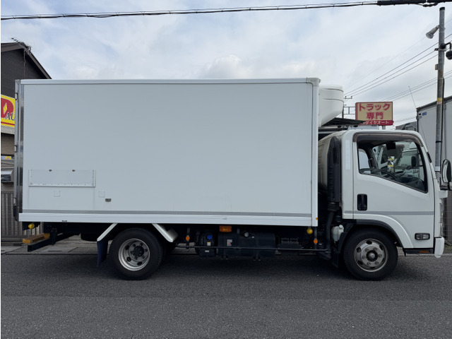 エルフ冷蔵冷凍車