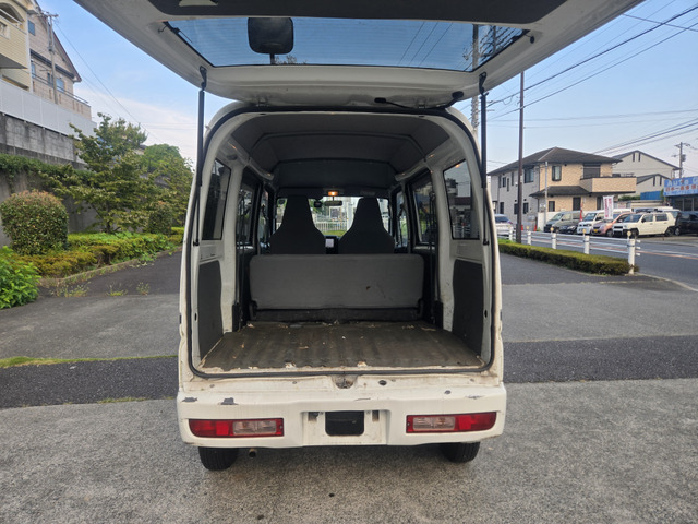 トランクも広々です。(支払総額17.8万円・圏内に限り・タイミングベルト交換済み)