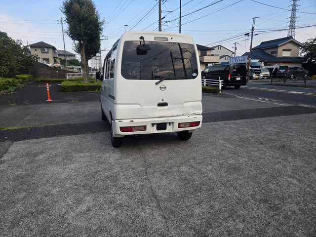 使いやすいハッチバックトランクです。(支払総額17.8万円・圏内に限り・タイミングベルト交換済み)