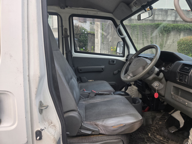 �V�[�g���L�X�ł��B(�x�����z17.8���~�E�����Ɍ���E�^�C�~���O�x���g�����ς�)