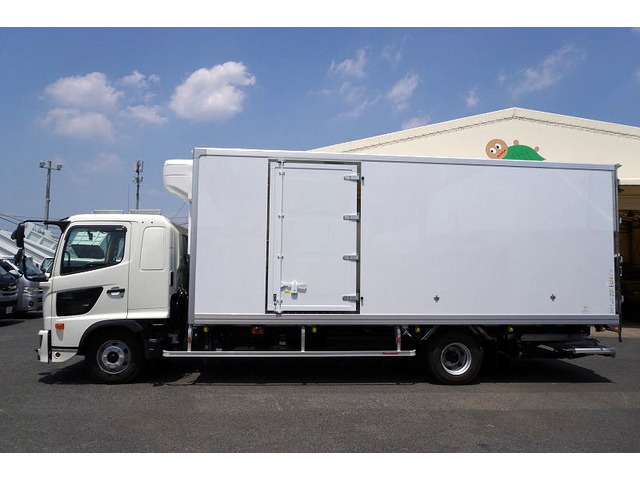 レンジャー冷蔵冷凍車