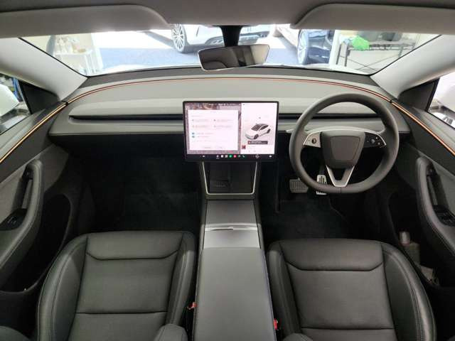 モデルYRWD