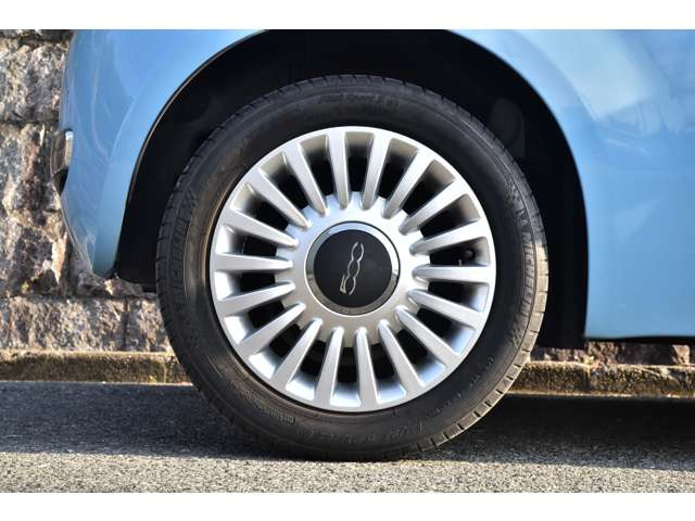 �y�C�����ǂ����[�Ԓv���܂��z�d�グ���X�^�b�t�ɂ��A��p�|���b�V���[�ɂ��{�f�B�̖����d�グ�A�z�C�[���A�^�C���n�E�X�����̐��|�A�����̍R�ۃN���[�j���O�A�e���X�C�b�`�A�n���h���A�ו��̐��|���s���܂��B