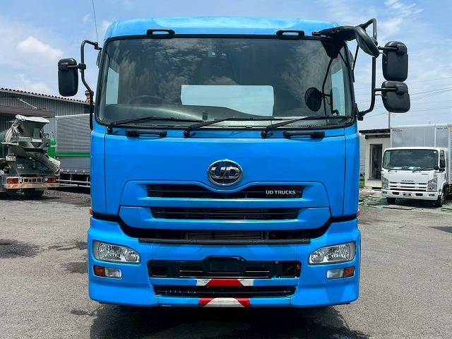 クオントレーラーヘッド