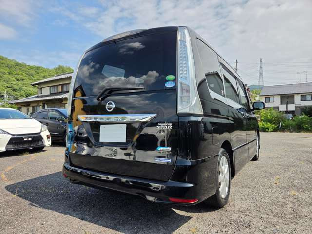 セレナ2.0 ハイウェイスター S-HYBRID