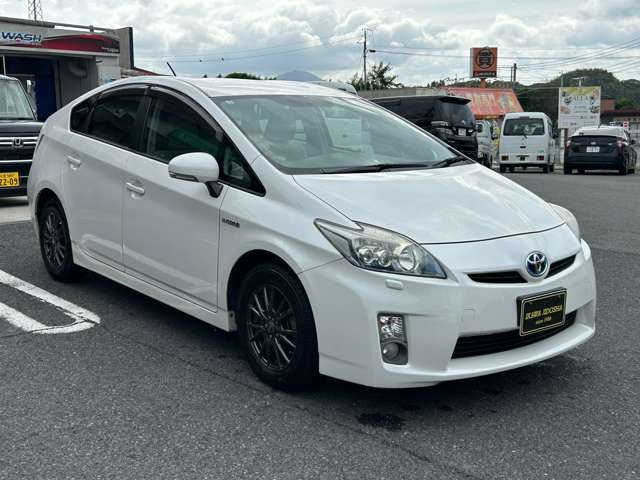 プリウス1.8 S LEDエディション